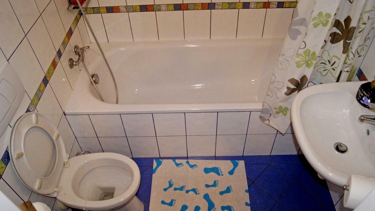 הוסטל פראג Km House Cerny Most מראה חיצוני תמונה